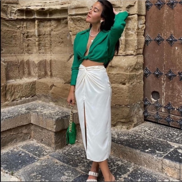 Zara satin effect knot skirt - Picture 3 of 11